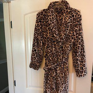 Jones New York Leopard Print Robe - Ladies